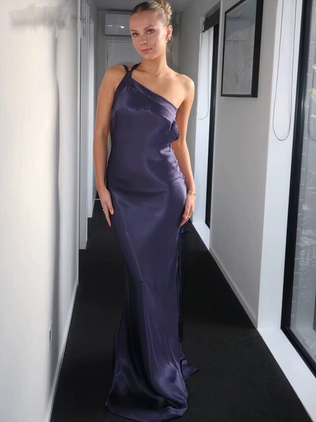 Robe dos-nu asymétrique