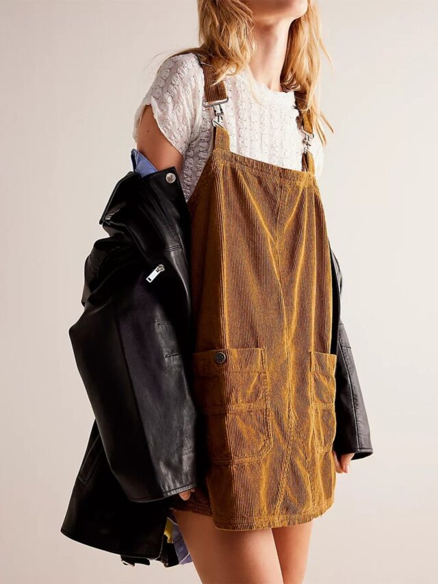 Robe salopette courte en velours côtelé